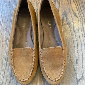 AEROSOLES Brown Suede Loafers